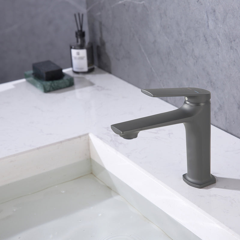 Le Mans - Vanity Single Hole Faucet